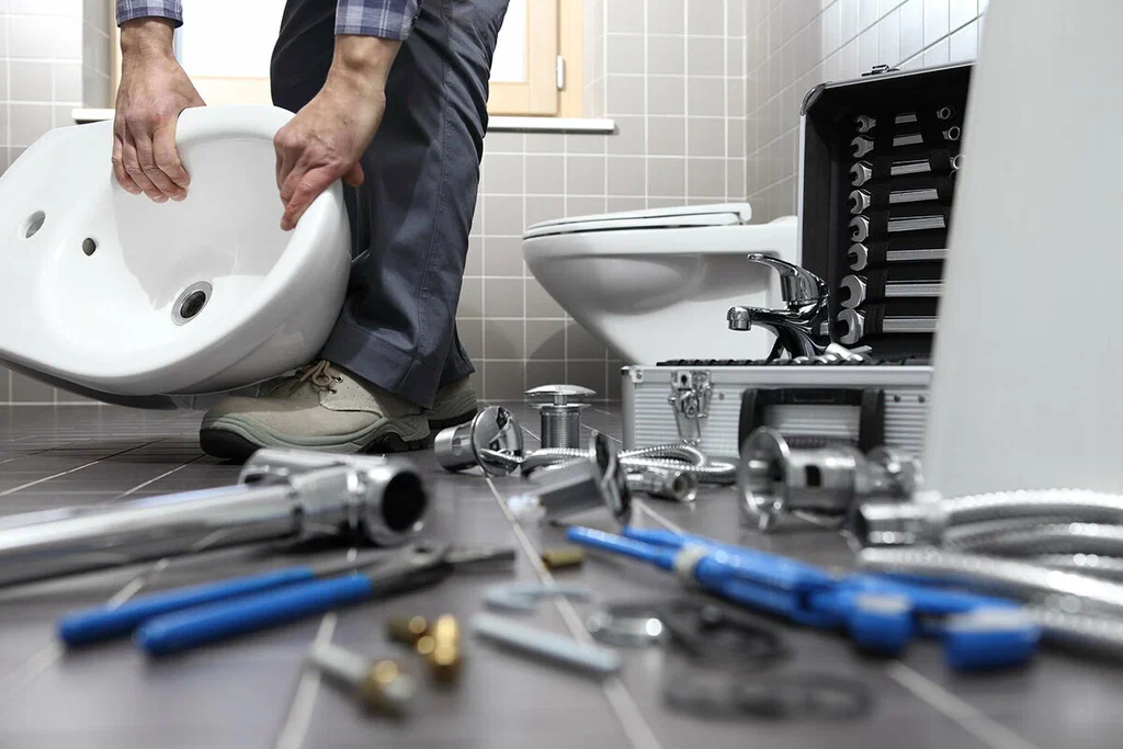 Professional bathroom plumbing repair in Pomona